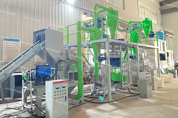 Planta de reciclaje de residuos electrónicos